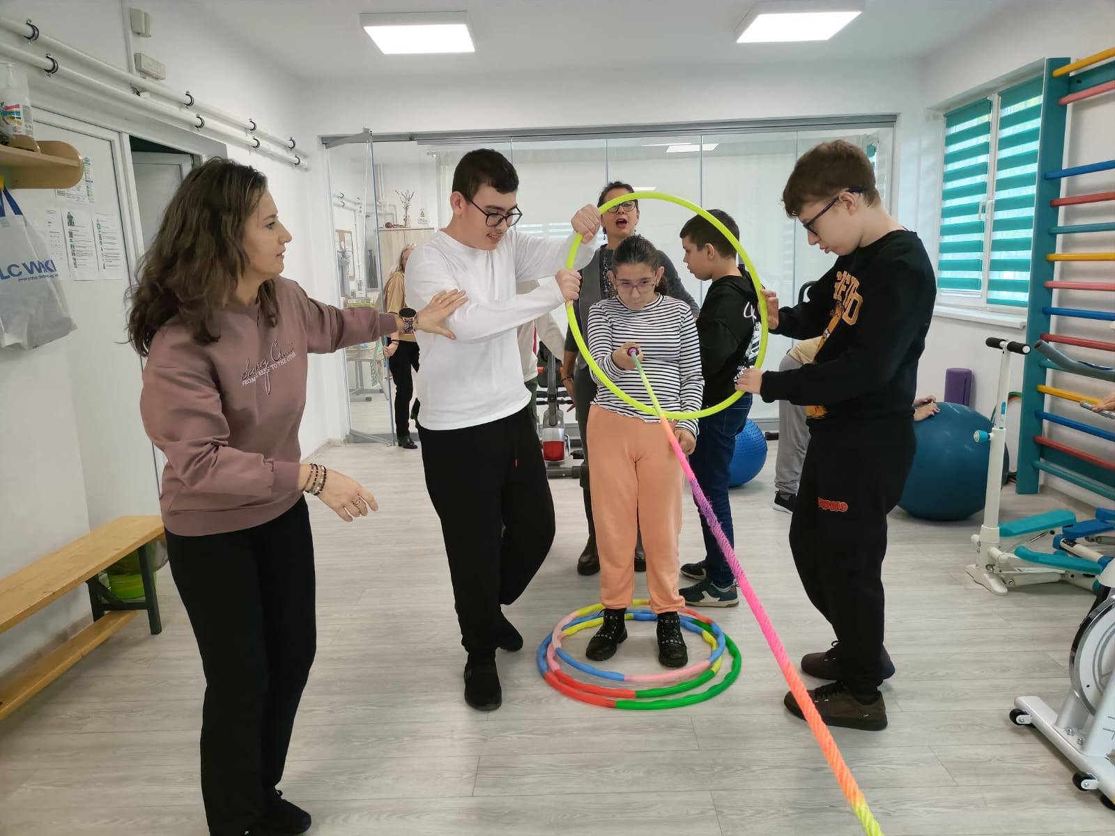 Antrenăm mintea și corpul – Mișcare și voie bună!