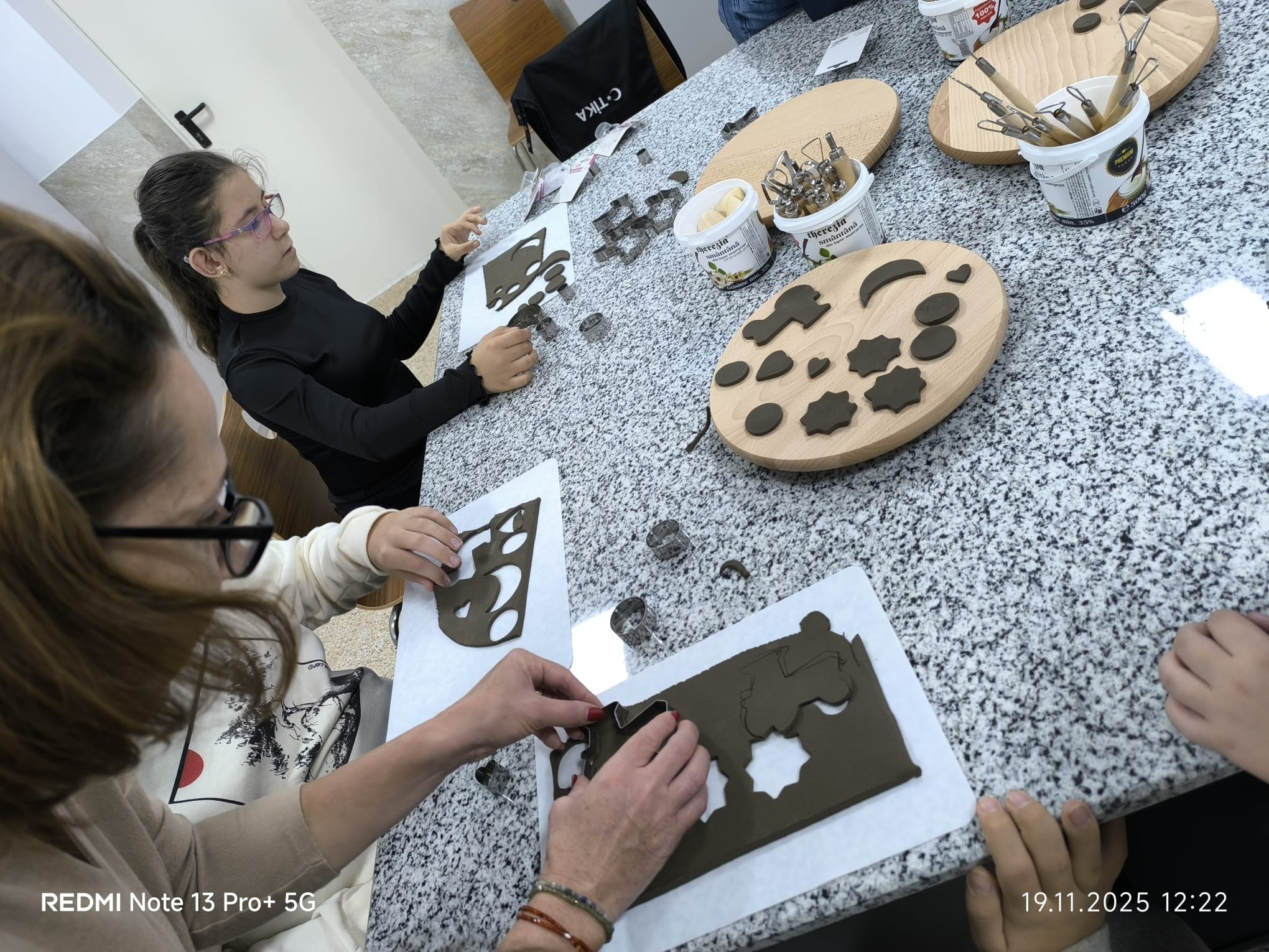 Cercul de Modelaj – Lutul, un material magic