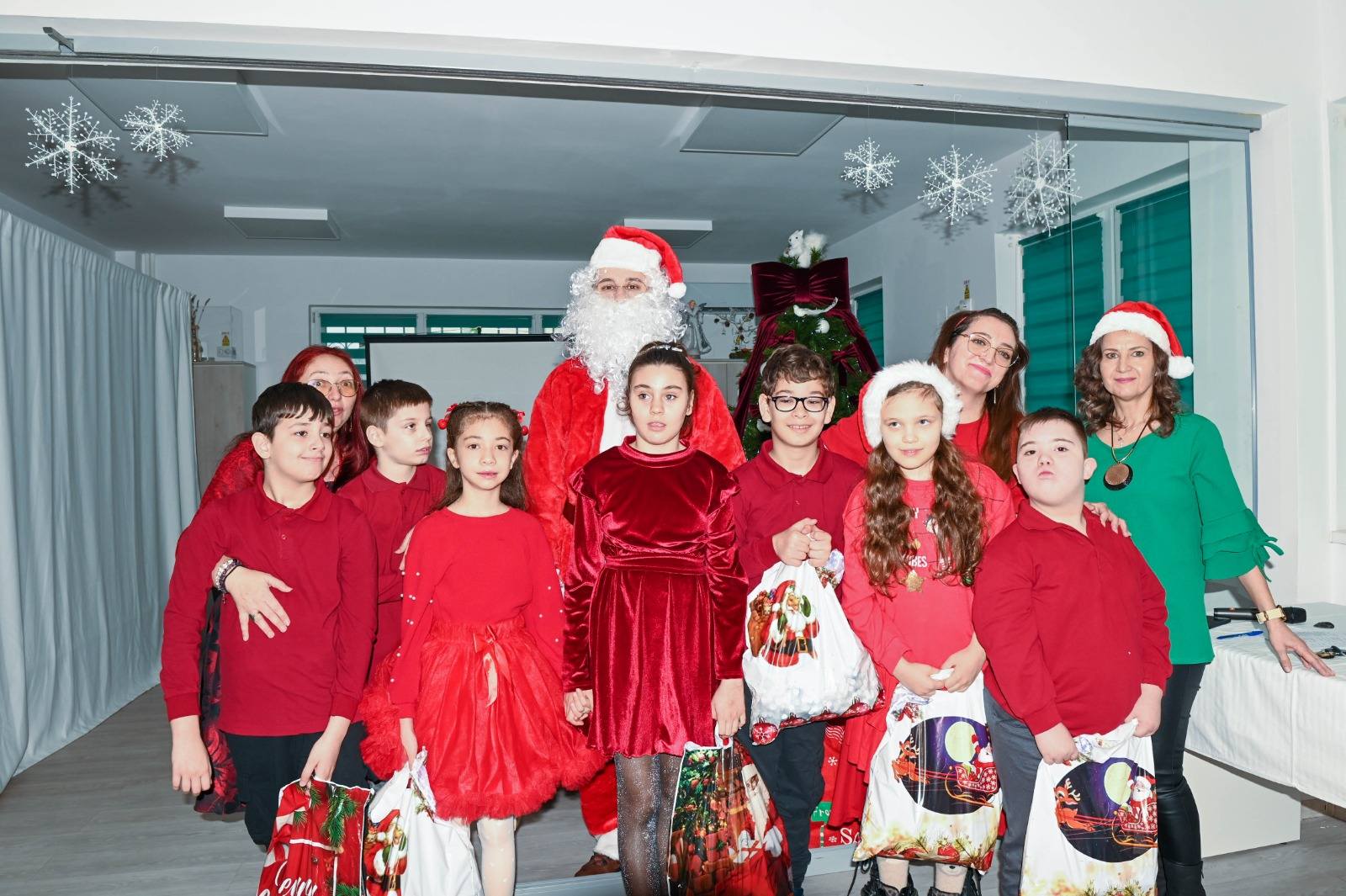 Magia Crăciunului la C.Ș.E.I. „Maria Montessori” Constanța