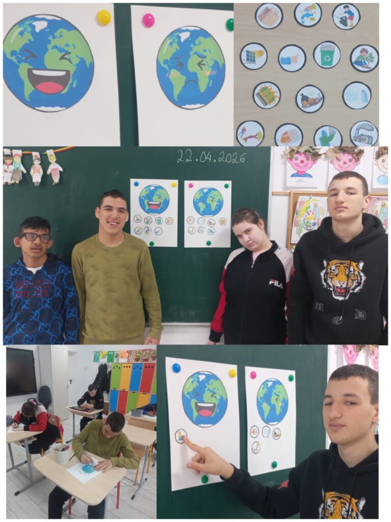 Elevi zâmbind la tablă lângă fișele realizate