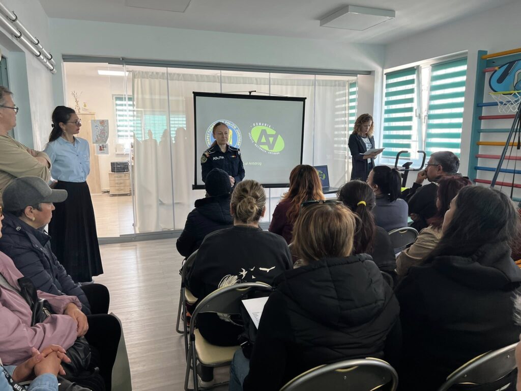 Reprezentanta IPJ Constanța, doamna profesoară și părinții
