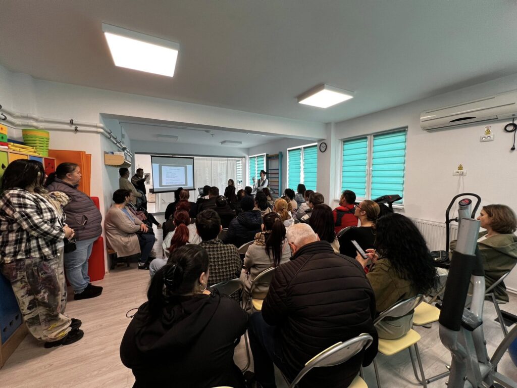 Poză cu părinții participanți